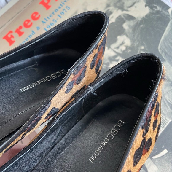 “Joshy” round toe leopard-print pumps - Picture 7 of 8